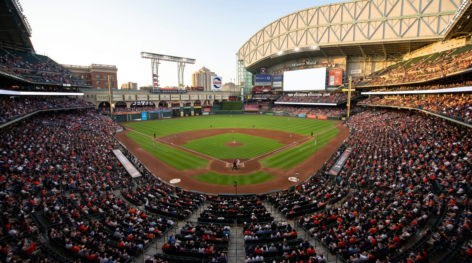 Yordan Alvarez Ties Junior Caminero for AL Home Run Lead at 38