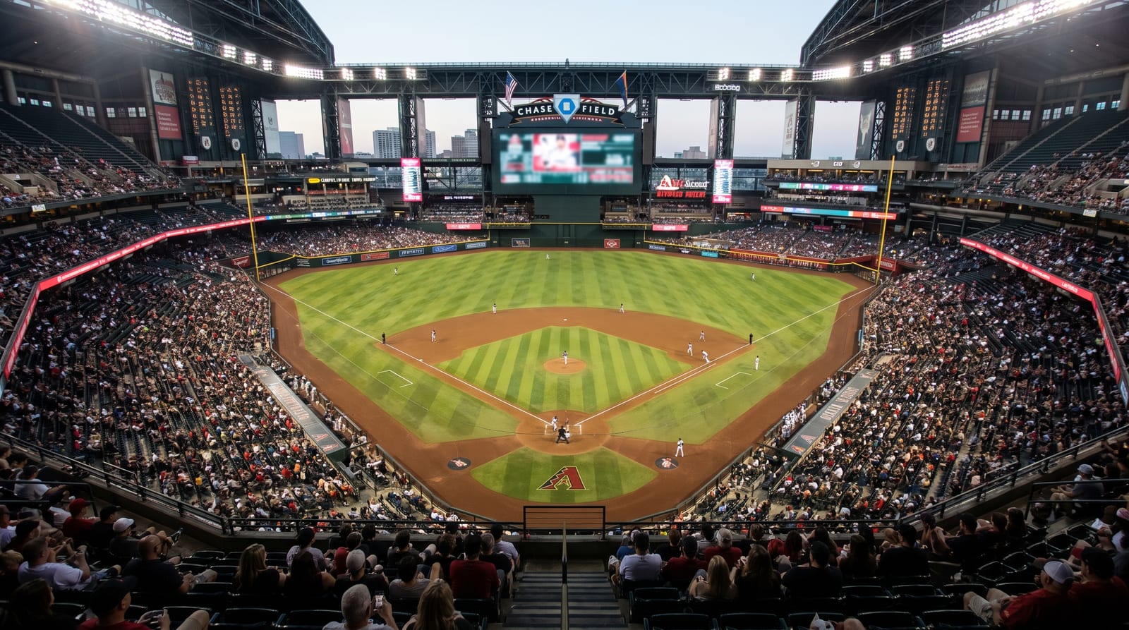 Diamondbacks Edge Royals 5-4 in 10 Innings on Kimbrel Collapse