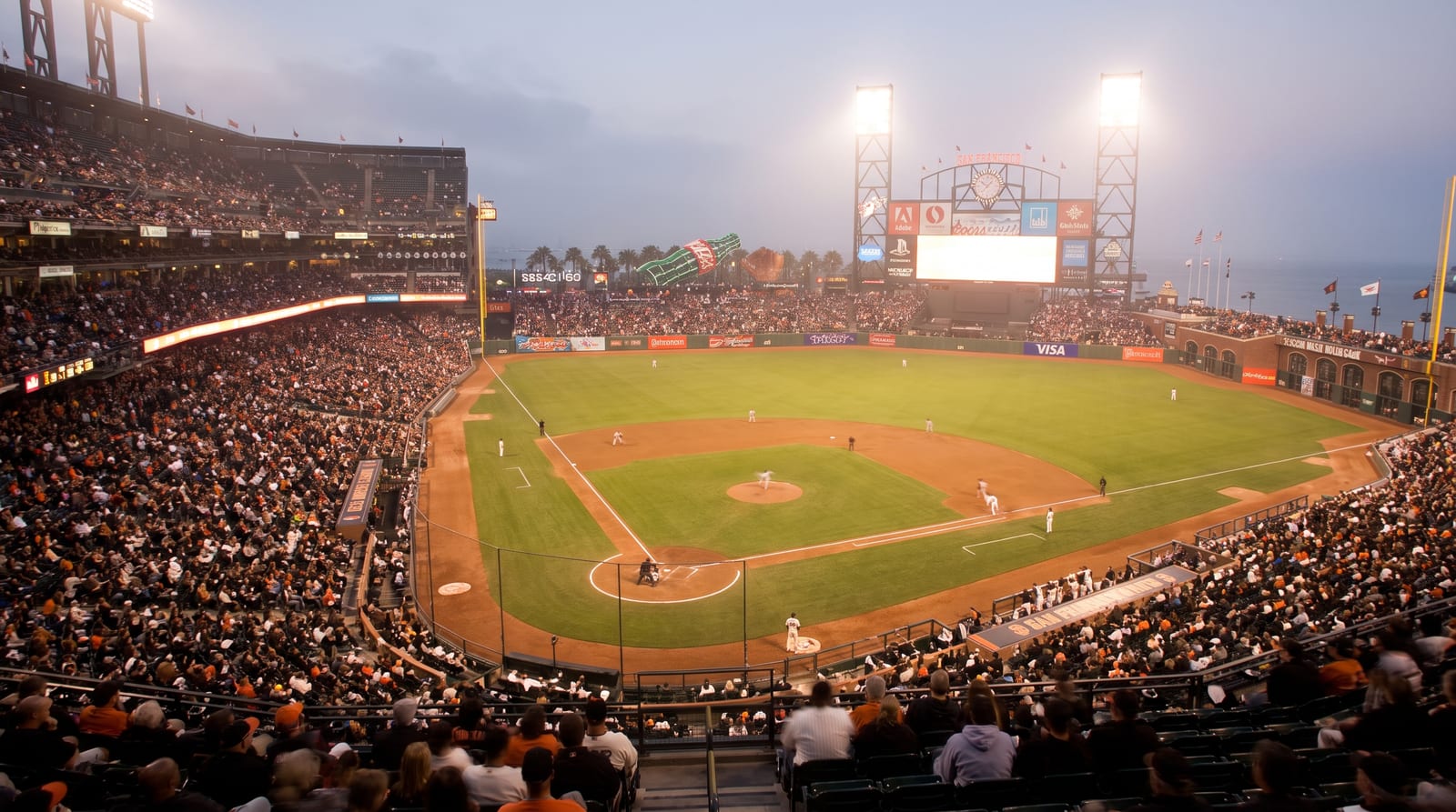 Giants Edge Pirates 5-4 in 10 Innings on Wednesday Night