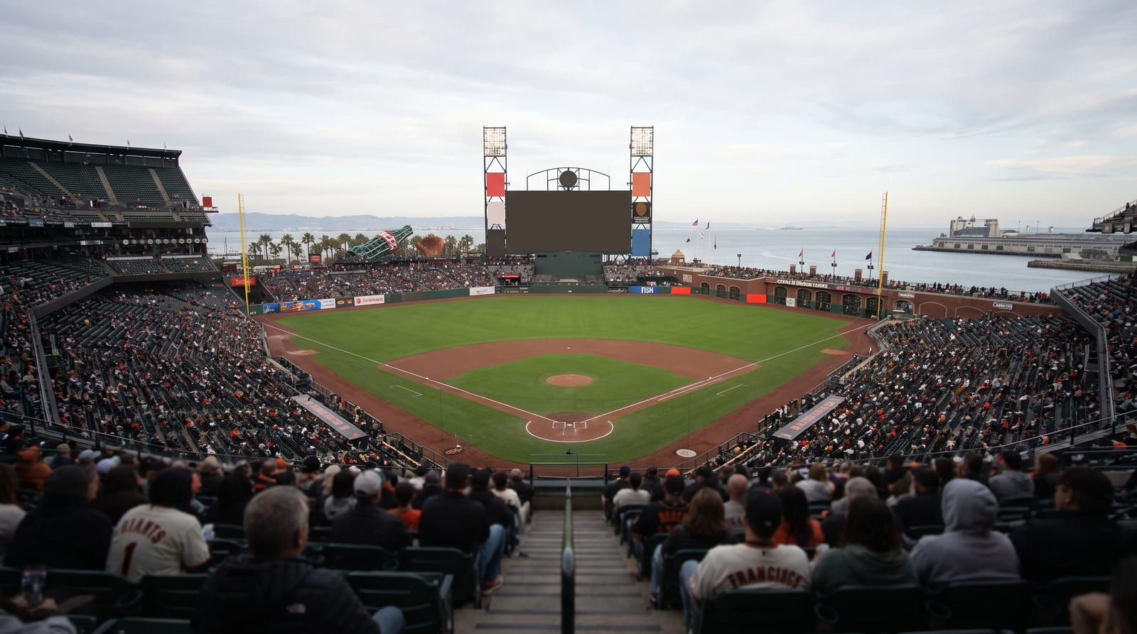 Reds Rally from Six Down to Beat Giants 10-9 at Oracle Park