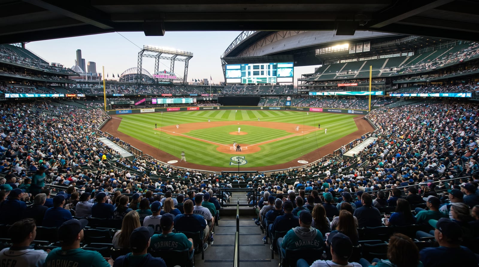 Mariners Rally From 3-Run Deficit to Beat Rangers 4-3 on Julio's Homer