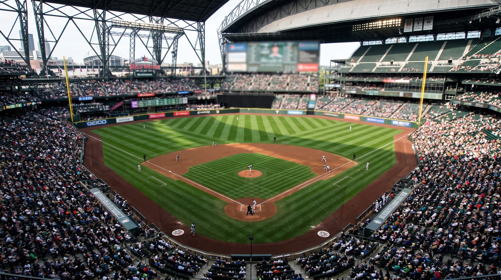 Mets Edge Marlins 15-14 in Nine-Inning Slugfest at loanDepot Park
