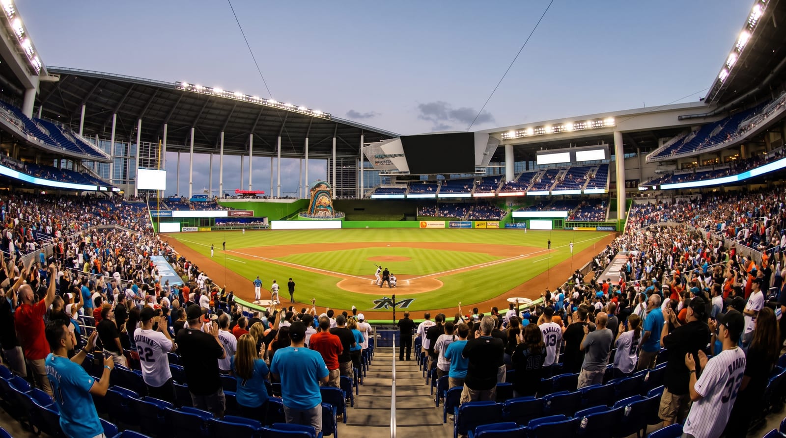 Marlins Rally Past Dodgers 4-3 on Pauley Home Run at loanDepot Park