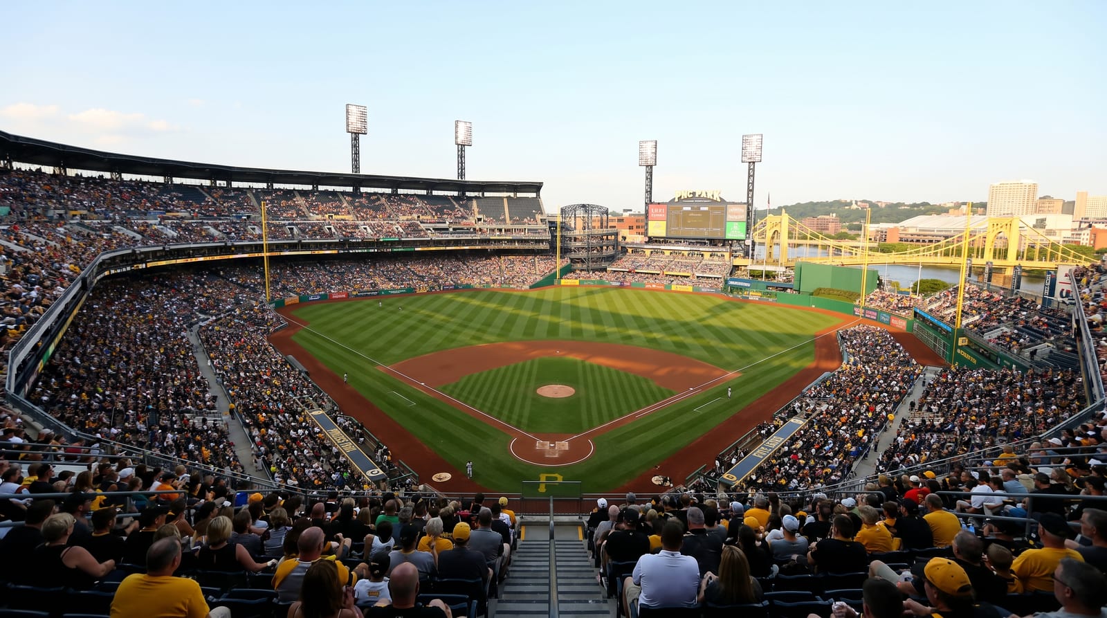 Pirates Fall to Cardinals 4-1 as Jared Jones Struggles in St. Louis