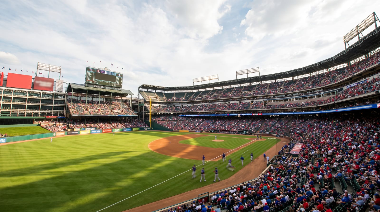 Jacob deGrom Reaches 2,000 Career Strikeouts With the Texas Rangers