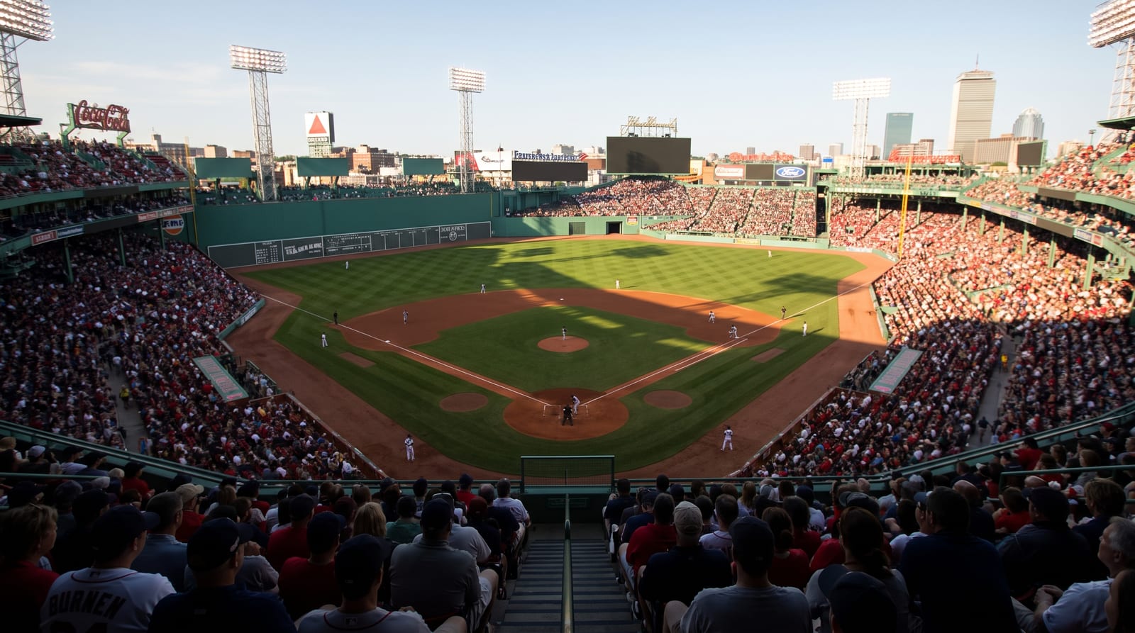 Mariners Rout Red Sox 9-6 at Fenway as Paez Gets Shelled