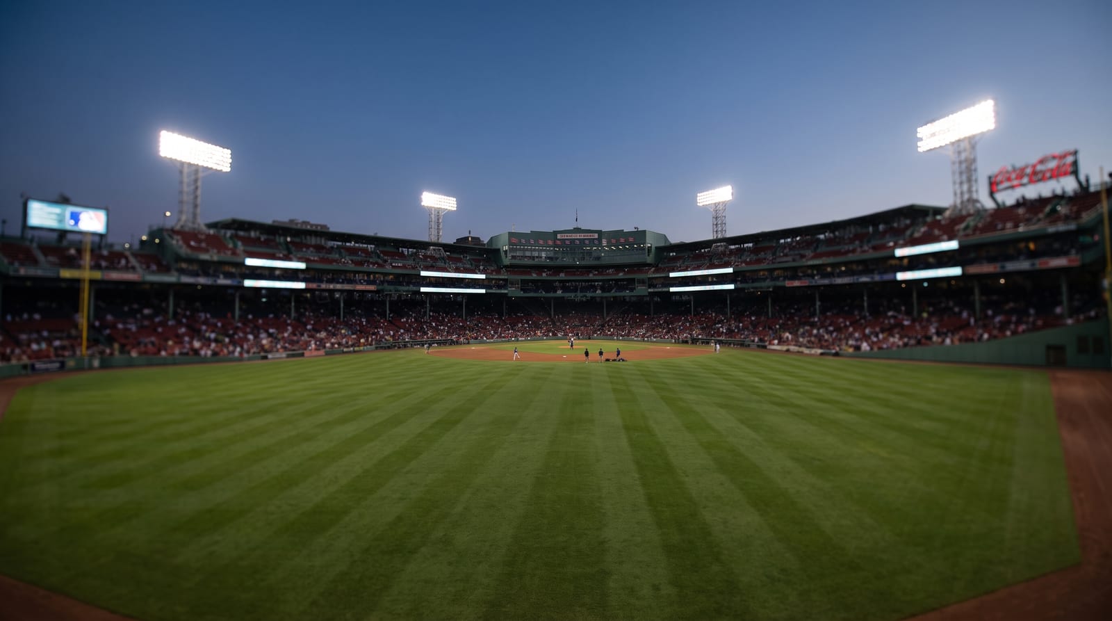 Red Sox Fall to Pirates 8-3 as Sandoval Struggles in Pittsburgh