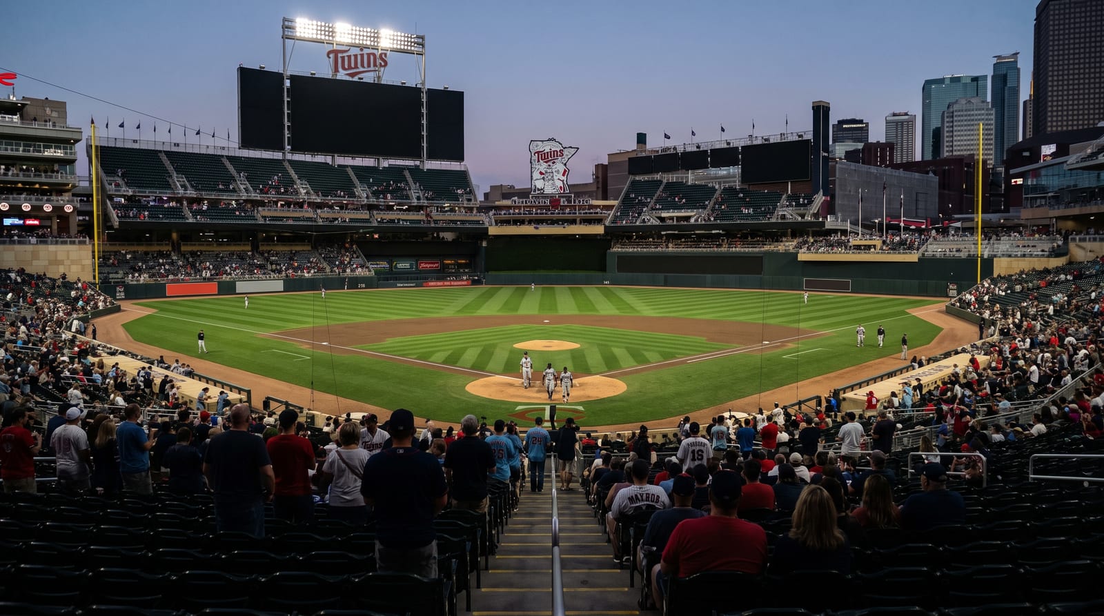 Padres Rout Twins 8-1 Behind Tatis Jr.'s Four-Hit, Two-Homer Night