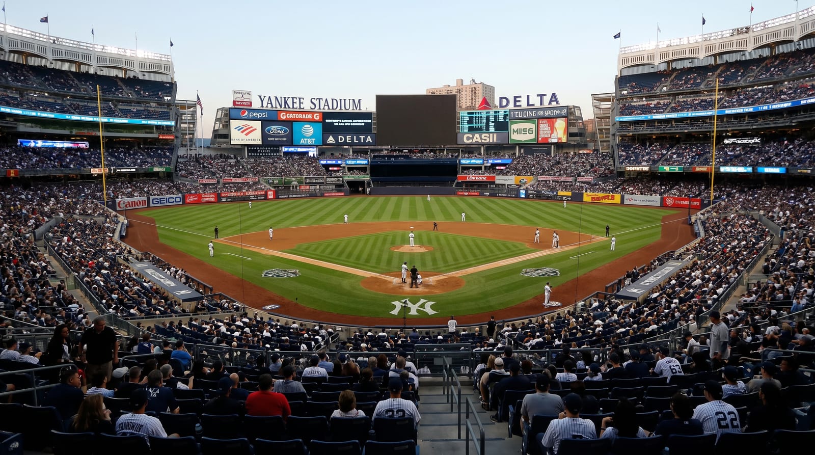 Astros Rally Past Yankees 9-7 at Yankee Stadium on August 25