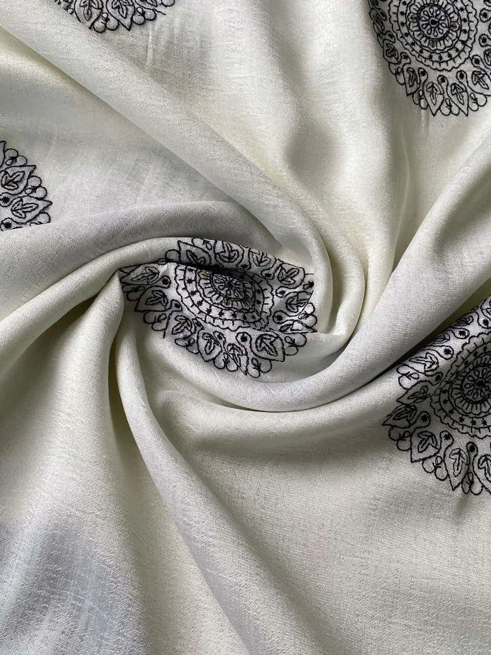 1004 CRUSH SAREE Sarees wholesale CRUSH - Ethnicaa thumbnail 8