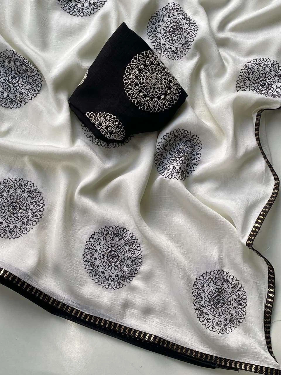 1004 CRUSH SAREE Sarees wholesale CRUSH - Ethnicaa thumbnail 3