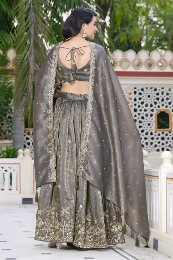 aawiya 1024 fully stitch festive look gold crush chaniya choli with dupatta