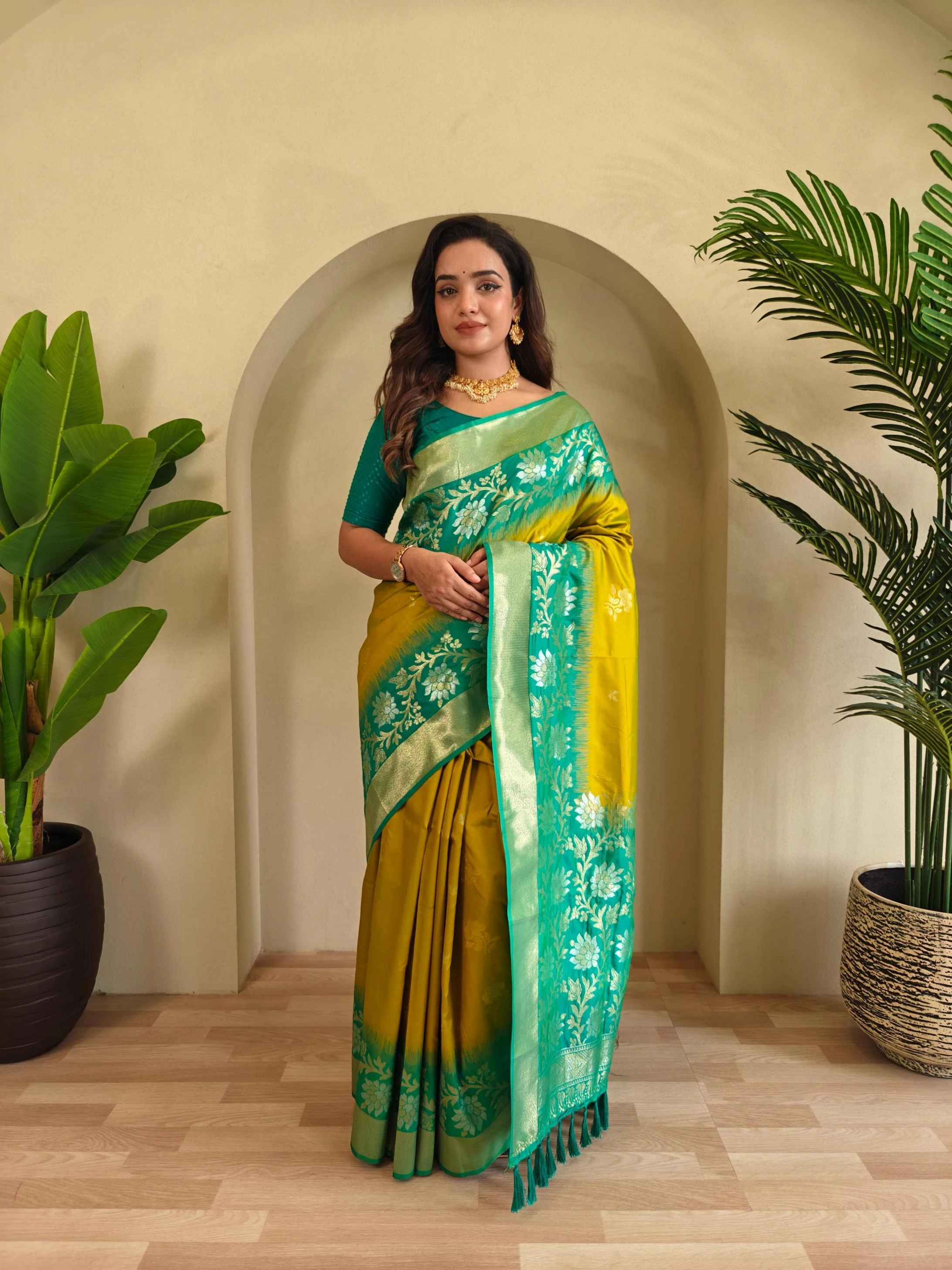 😍 Sarees wholesale DUAL TONE SILK - Ethnicaa thumbnail 11