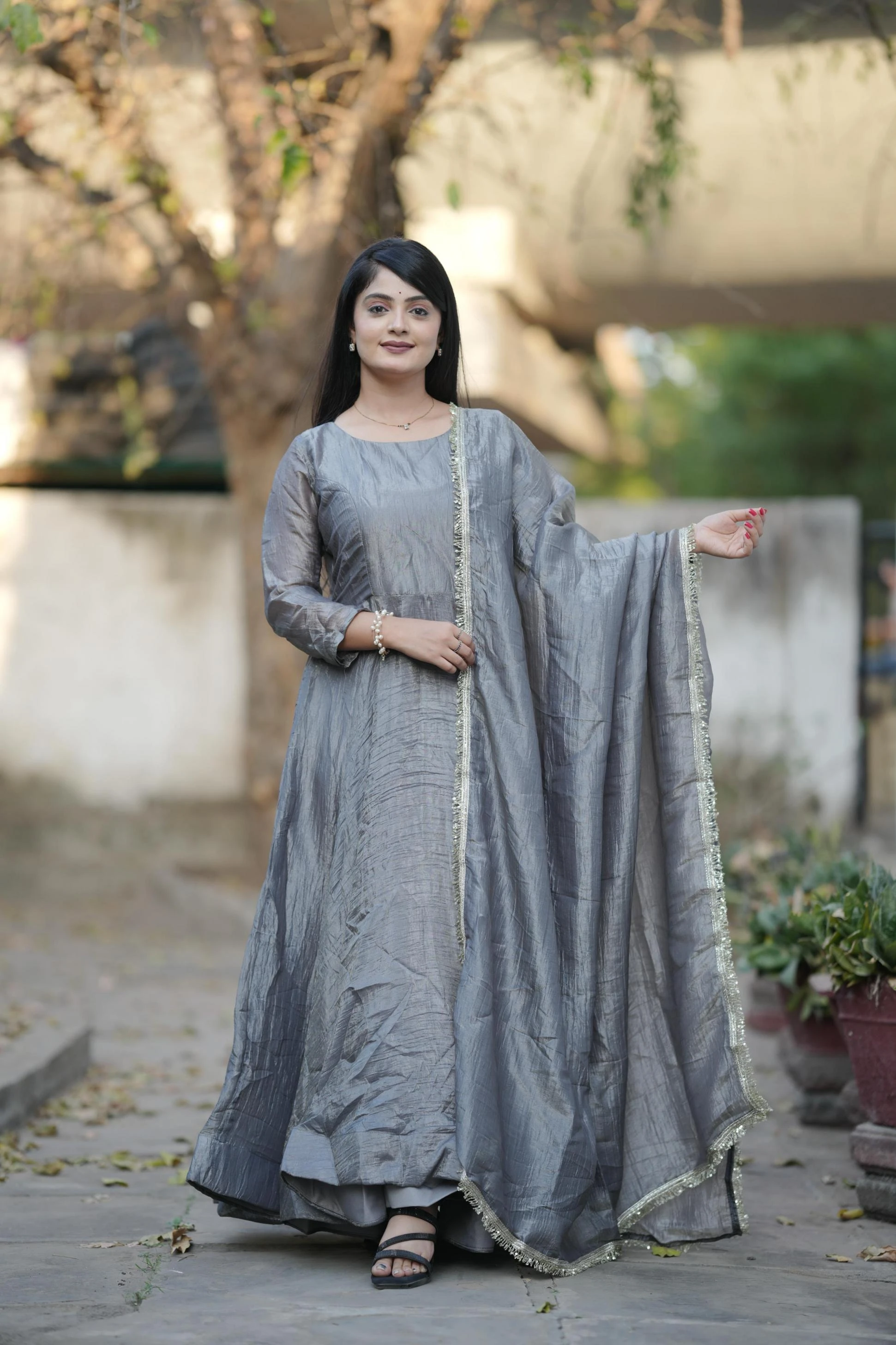 GRTN8105 Gown wholesale GOLD CRUSH - Ethnicaa thumbnail 5