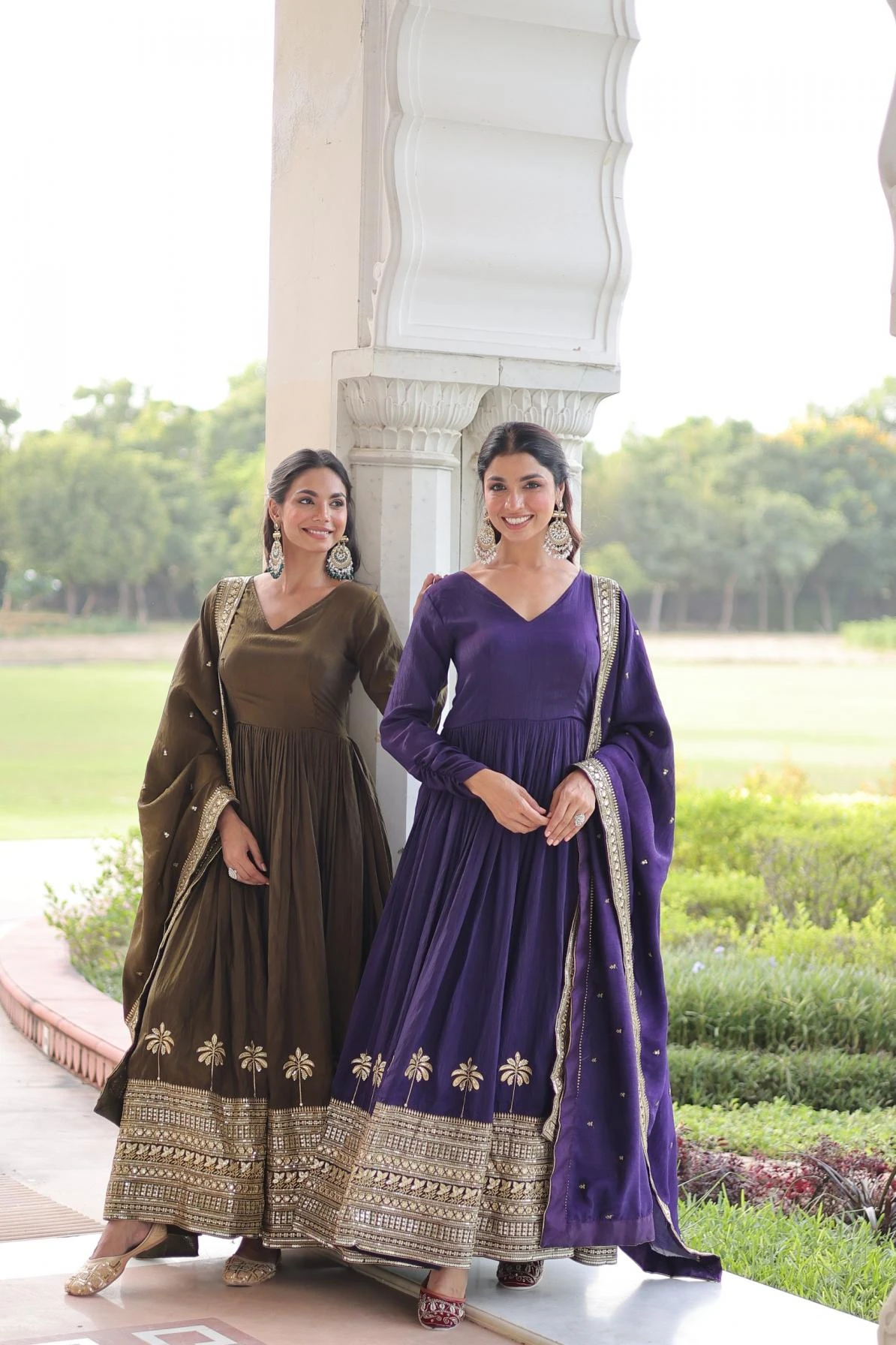 KA 1218 Gown wholesale VICHITRA SILK - Ethnicaa thumbnail 5