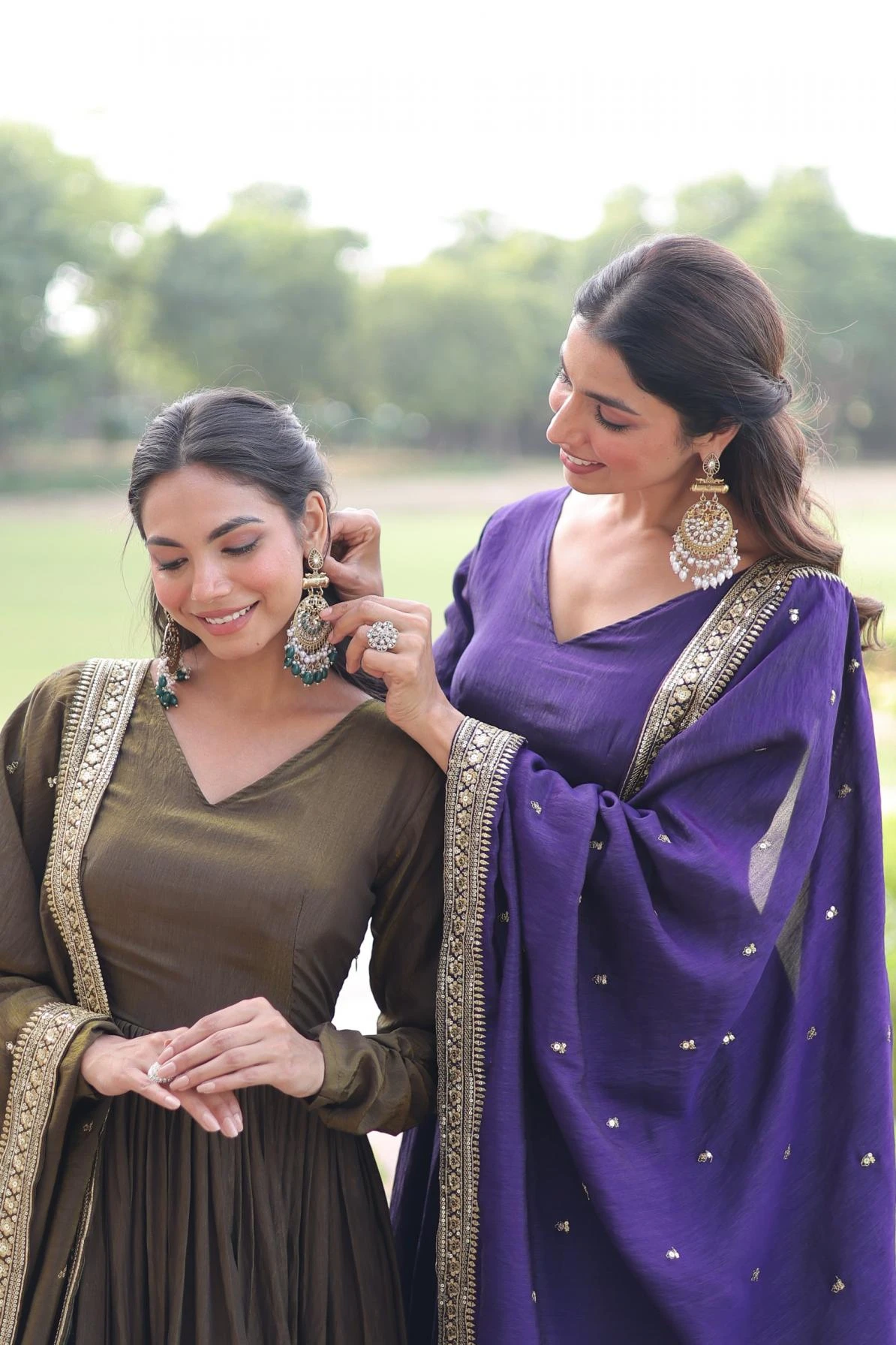 KA 1218 Gown wholesale VICHITRA SILK - Ethnicaa thumbnail 3