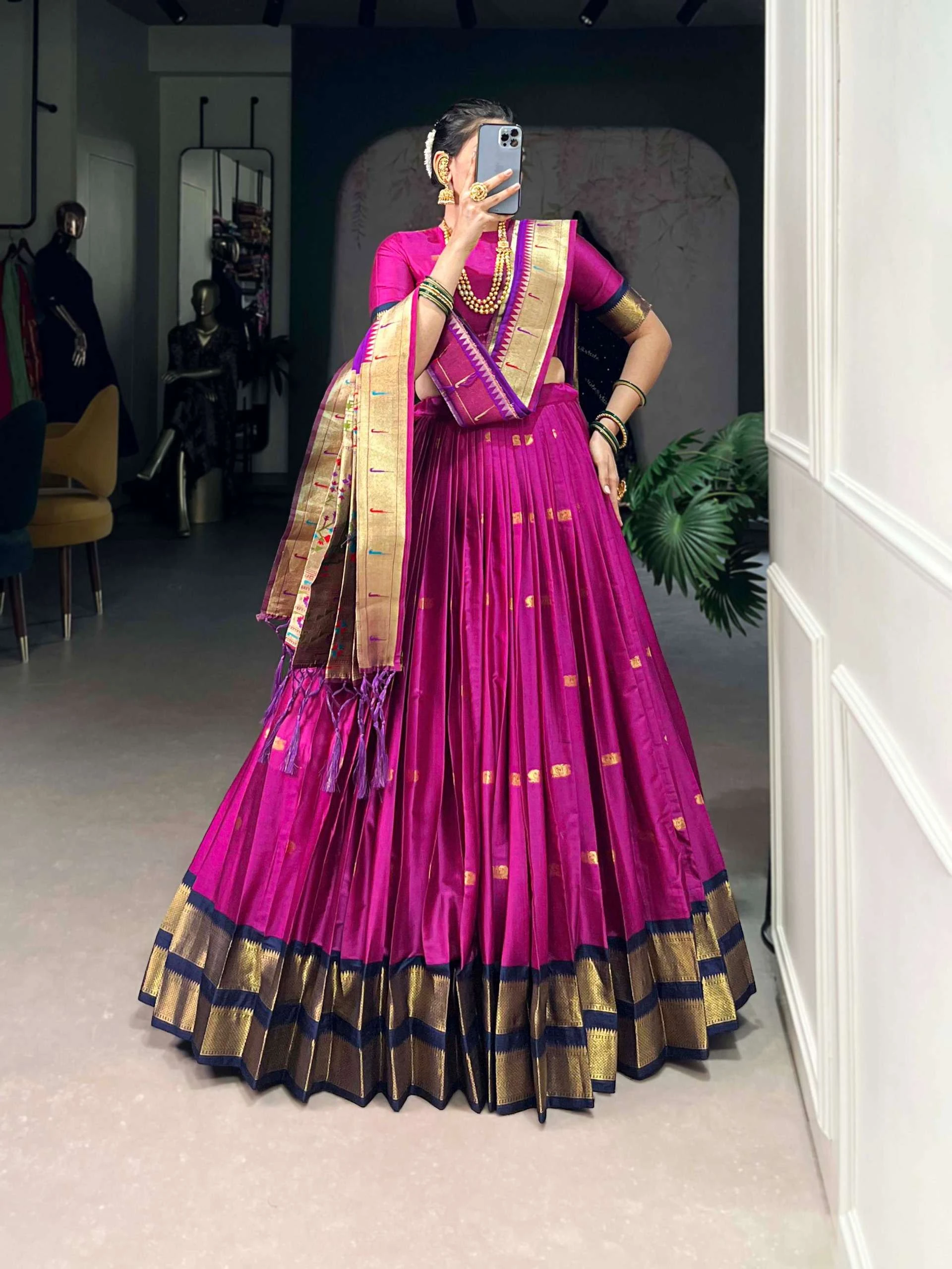 MIRUDHA Lahanga wholesale JACQUARD SILK - Ethnicaa thumbnail 2