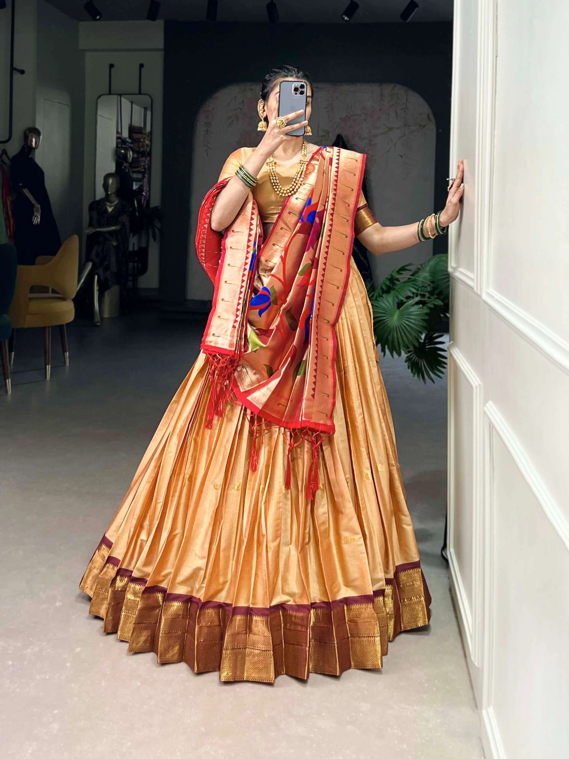 MIRUDHA Lahanga wholesale JACQUARD SILK - Ethnicaa thumbnail 4