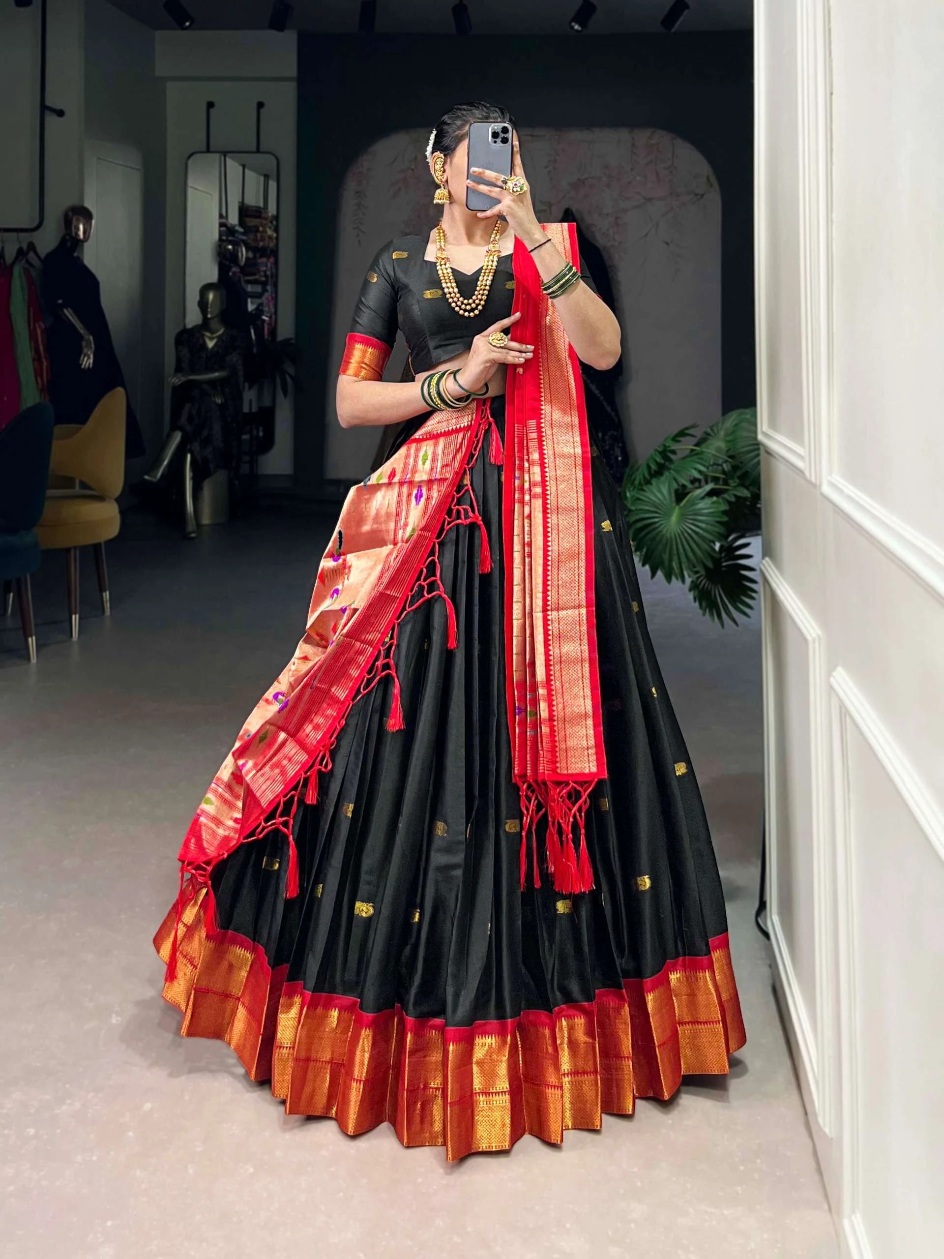 MIRUDHA Lahanga wholesale JACQUARD SILK - Ethnicaa thumbnail 12