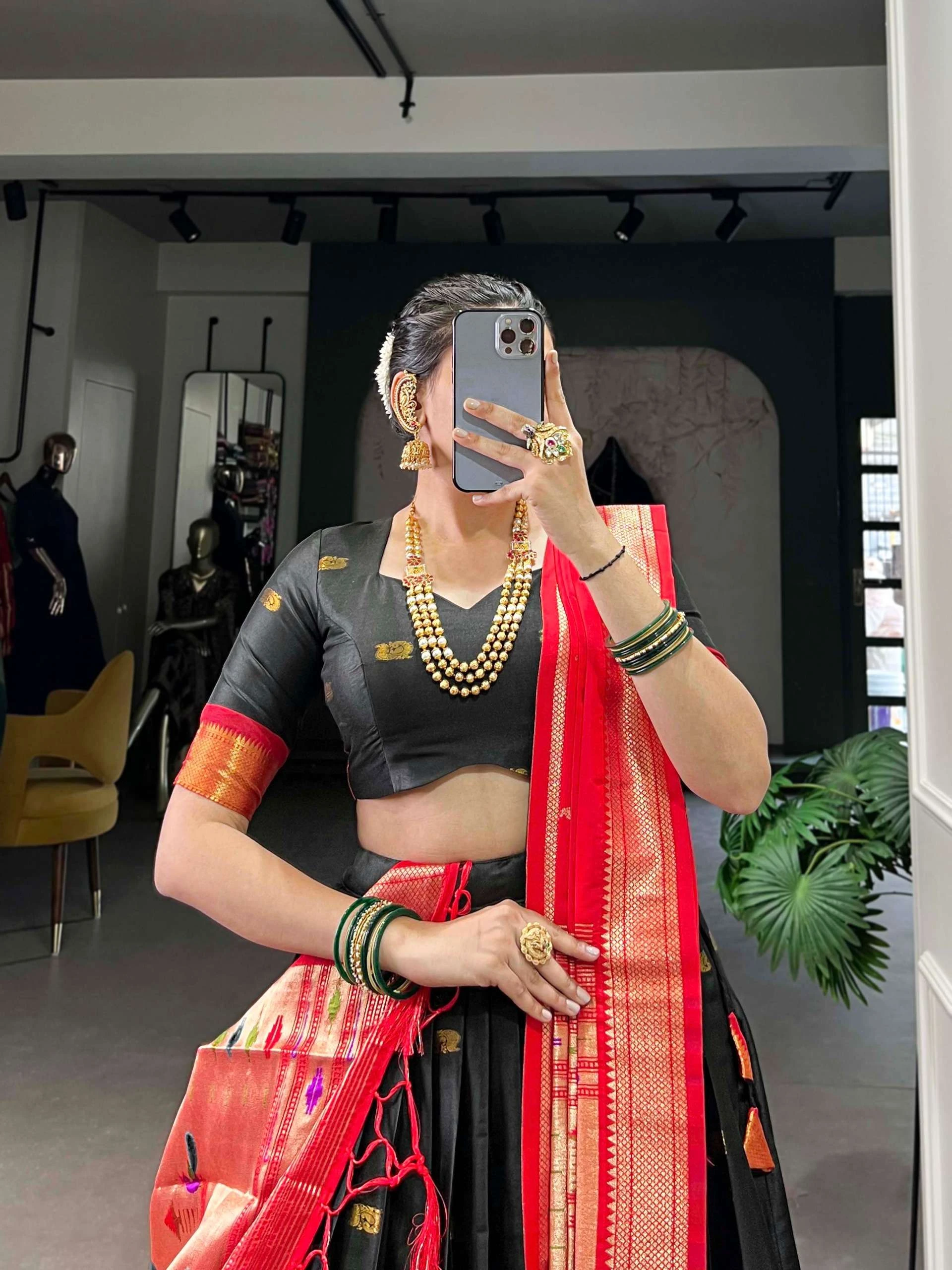 MIRUDHA Lahanga wholesale JACQUARD SILK - Ethnicaa thumbnail 5