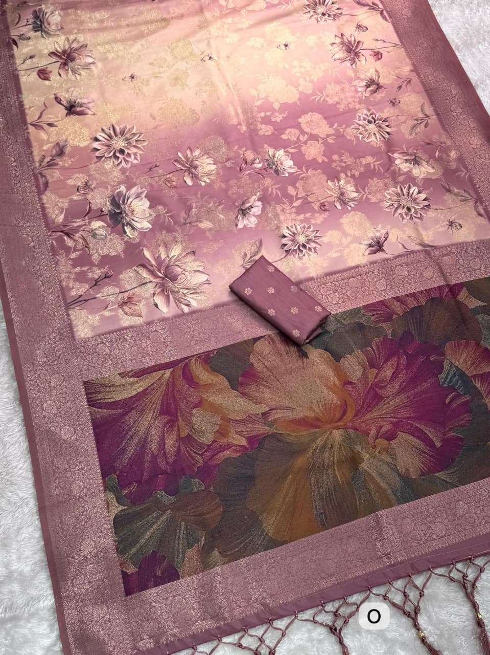 SUNDARI Sarees wholesale BANARASI SATIN JACQUARD - Ethnicaa thumbnail 12