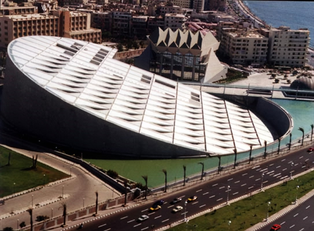 The modern architecture of the Bibliotheca Alexandrina
