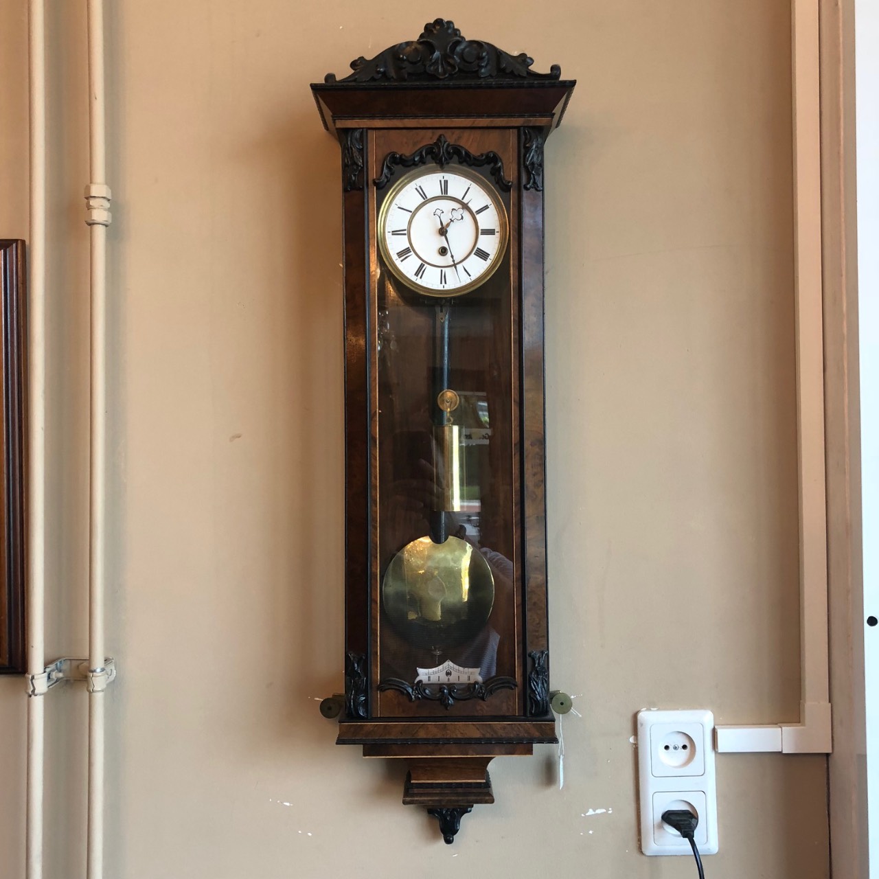 Часы 18 века настенные