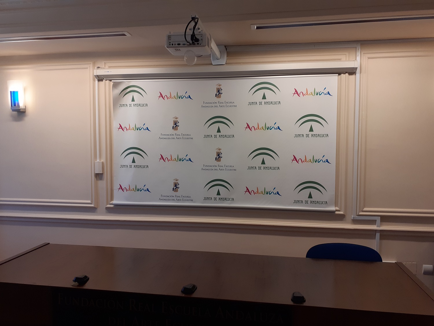 Real Escuela de Arte Ecuestre - Salas de Conferencias - Quinta en Cádiz - Foto 9