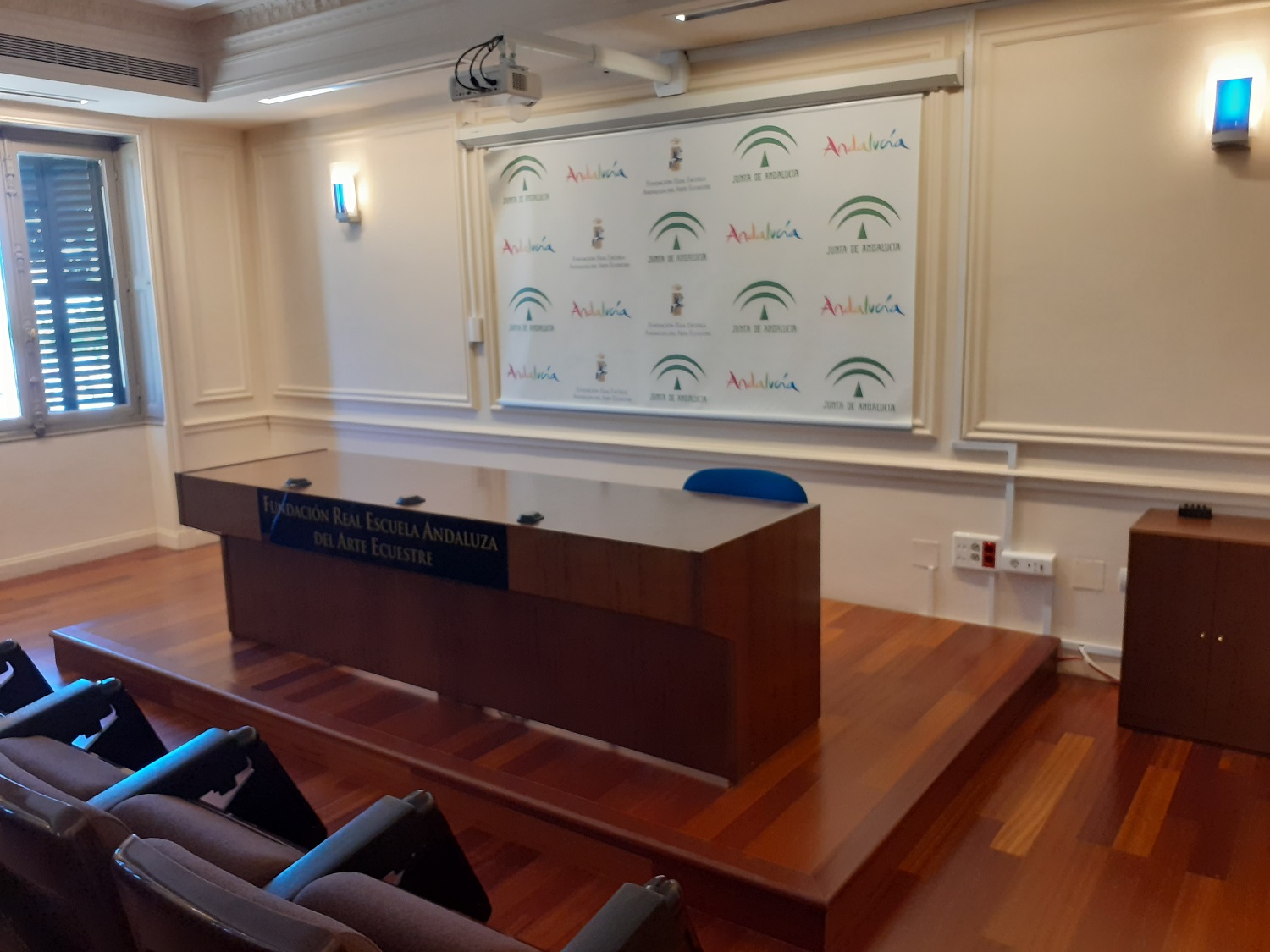 Real Escuela de Arte Ecuestre - Salas de Conferencias - Quinta en Cádiz - Foto 7