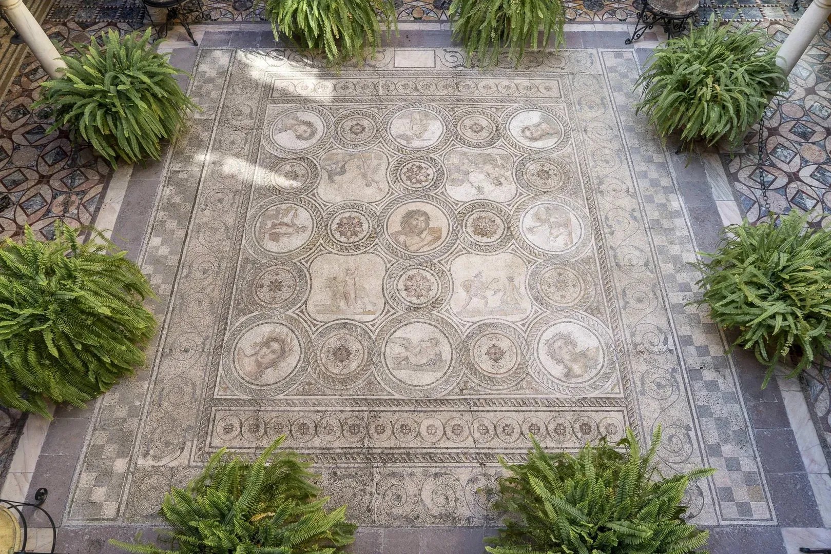 Casa Palacio de la Condesa de Lebrija - Sala/Salón en Sevilla - Foto 17