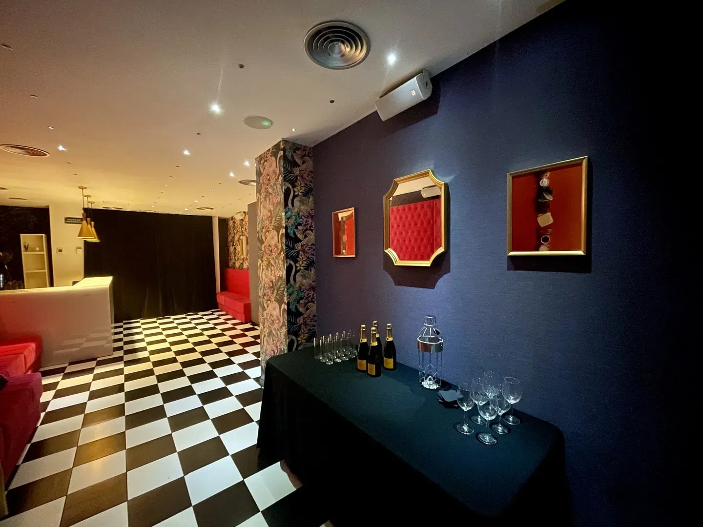 Showroom Fashion Bar - Bar en Barcelona - Foto 13