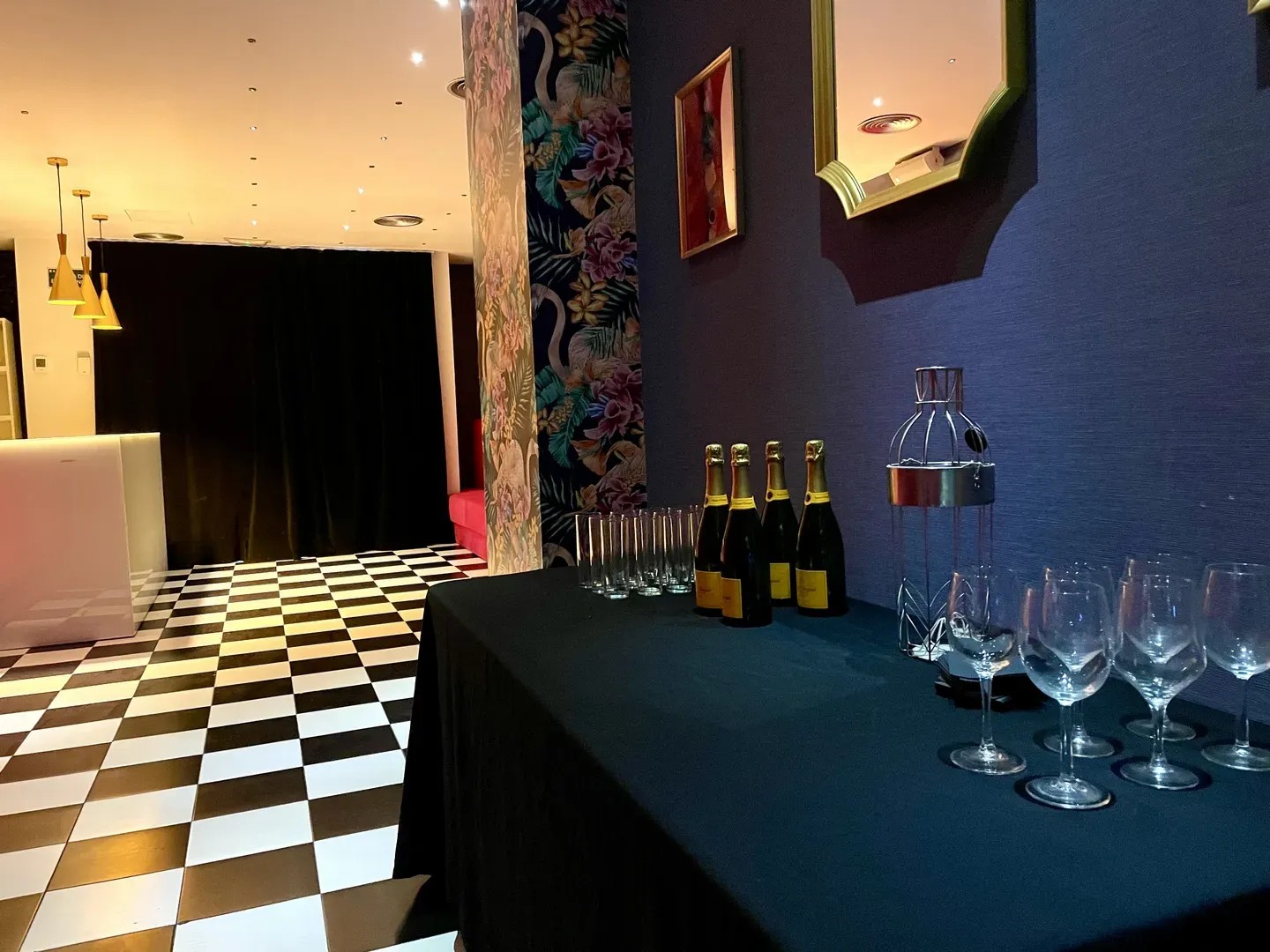 Showroom Fashion Bar - Bar en Barcelona - Foto 12