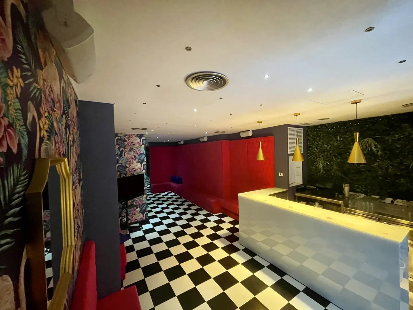 Showroom Fashion Bar - Bar en Barcelona - Foto 11