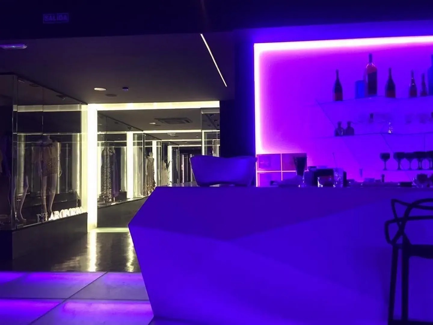 Showroom Fashion Bar - Bar en Barcelona - Foto 7