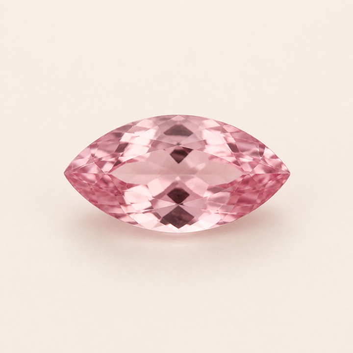 Marquise-cut loose stone showing its shape