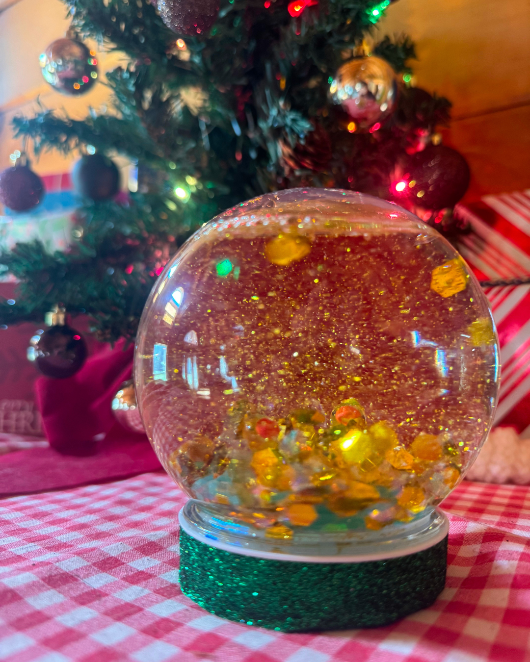 Decent Duck Snowglobe image