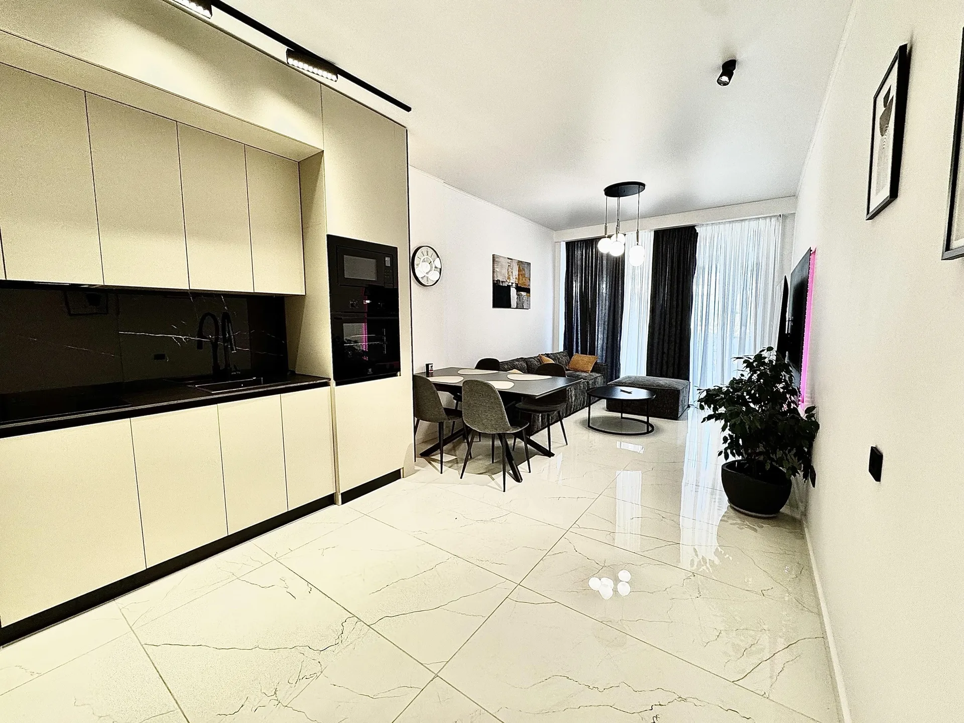 Grigol Volsky St, 7 · 128 m² · 3/12