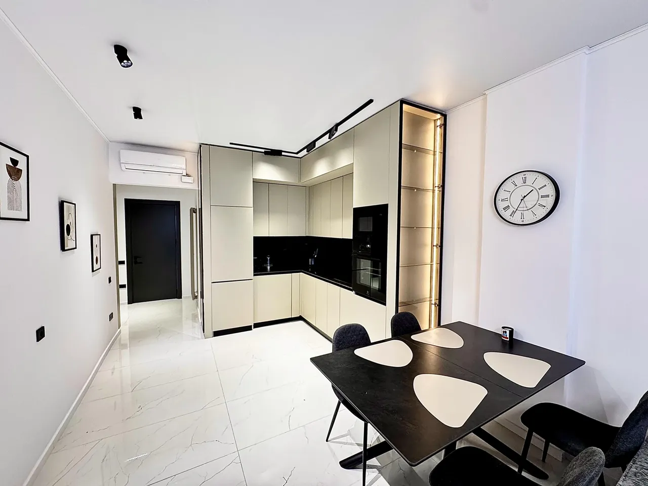 Grigol Volsky St, 7 · 128 m² · 4