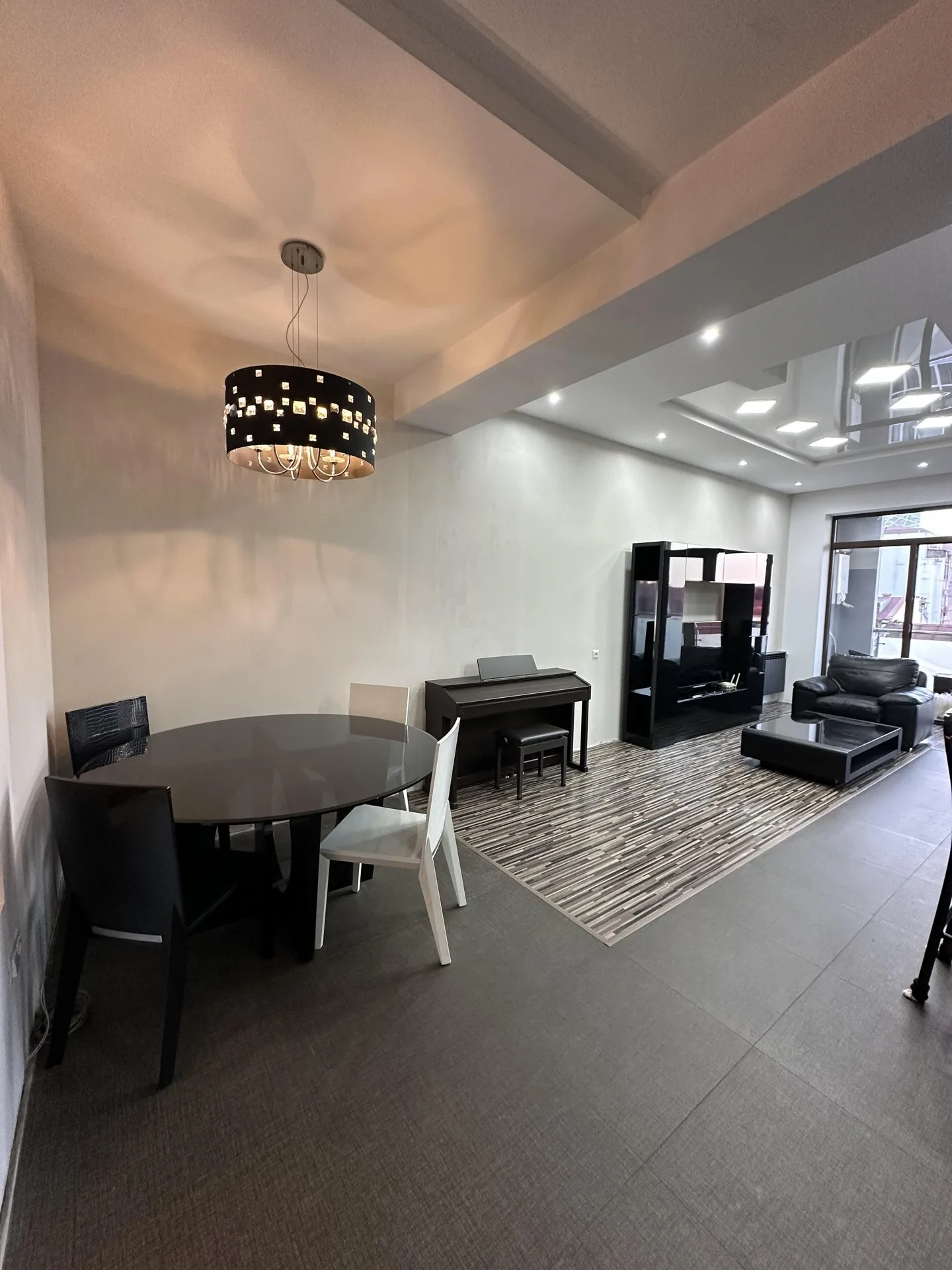 Parnavaz Mepe St, 140 · 98.8 m² · 5/12