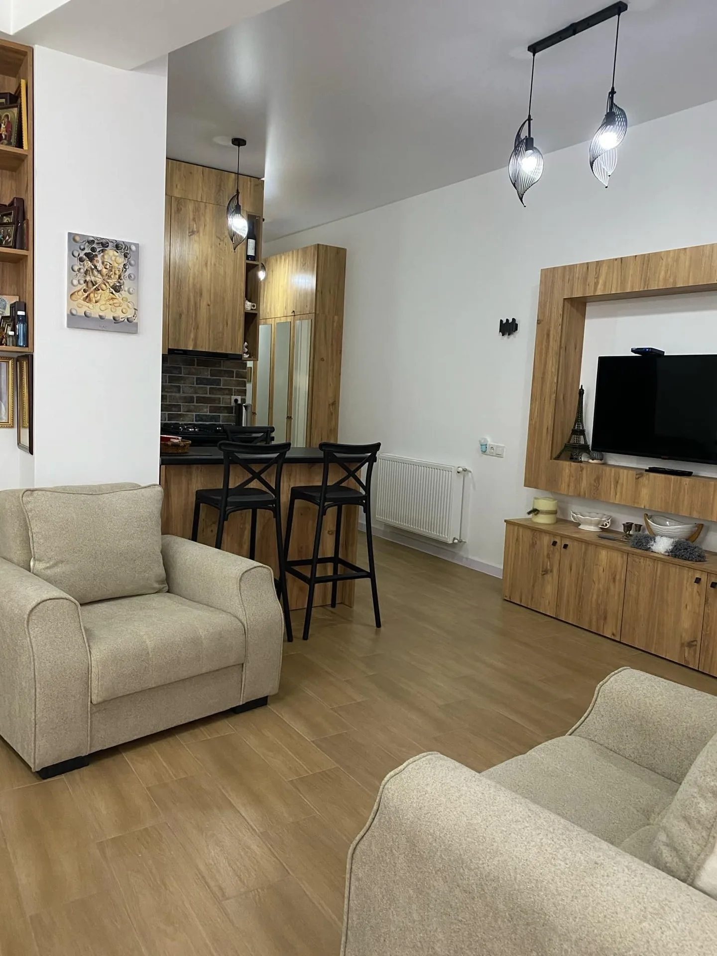 Nadira Khosharauli St, 8, Alex Gogolauris St, 25 · 62 m² · 2/12