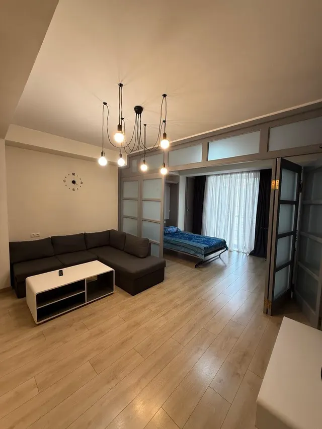 Nino Ramishvili St, 5g · 76 m²