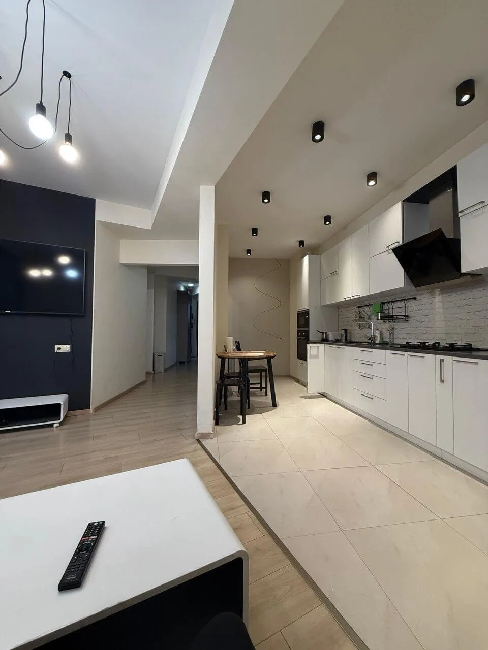 Nino Ramishvili St, 5g · 76 m² · 2/10