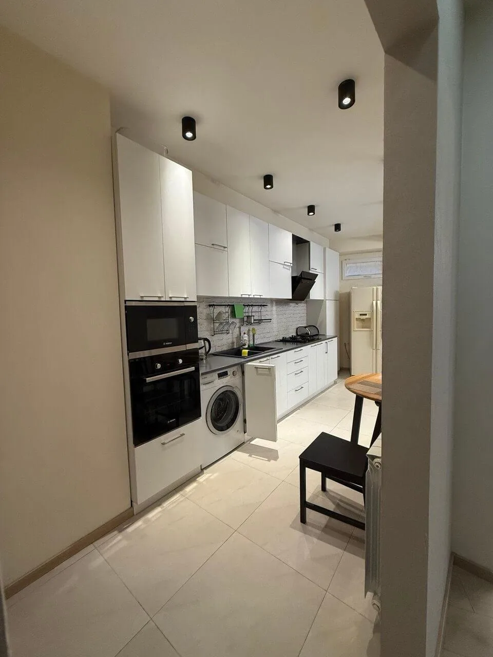 Nino Ramishvili St, 5g · 76 m² · 4/10