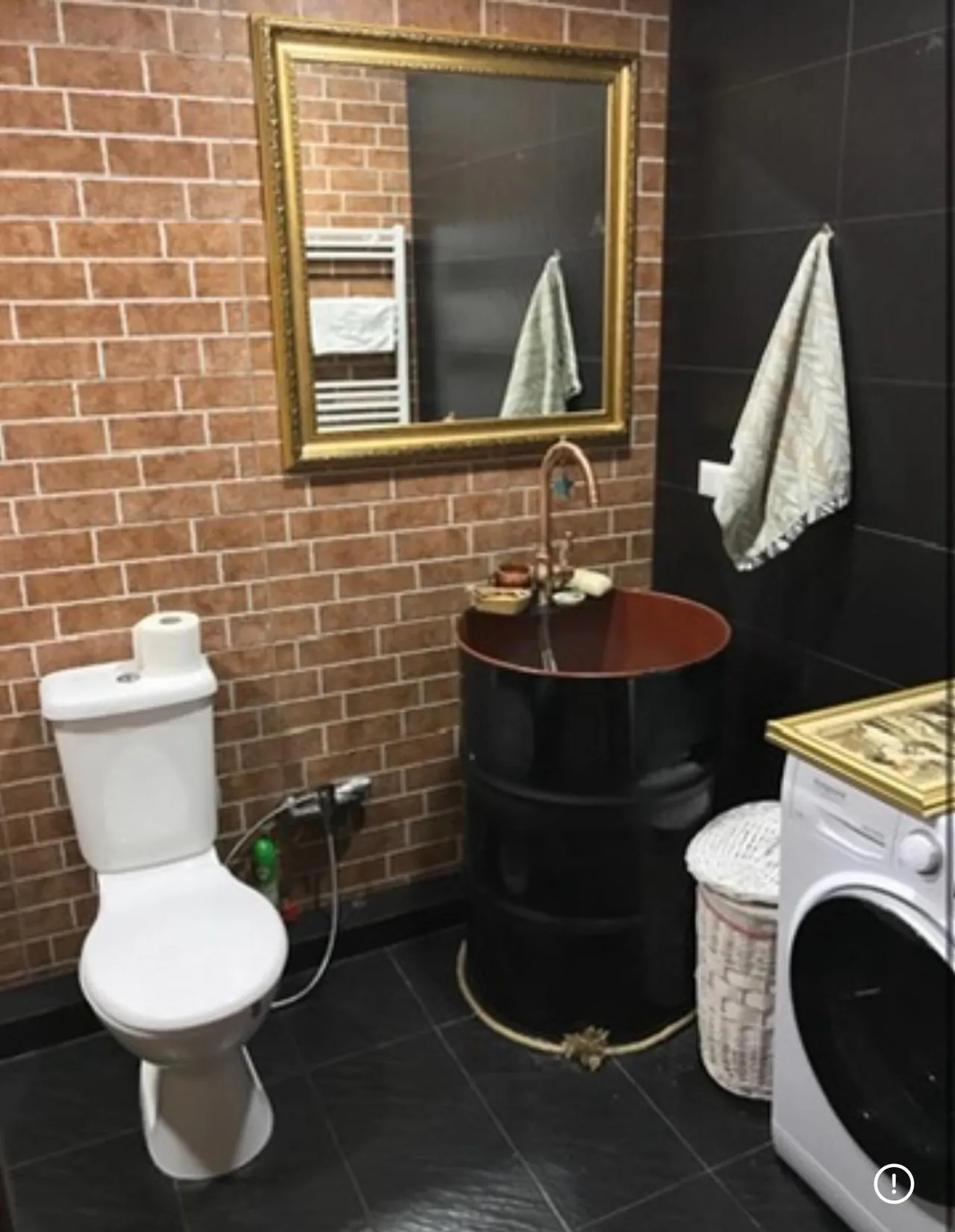 Irakli Gamrekeli St, 8 · 182 m² · 9
