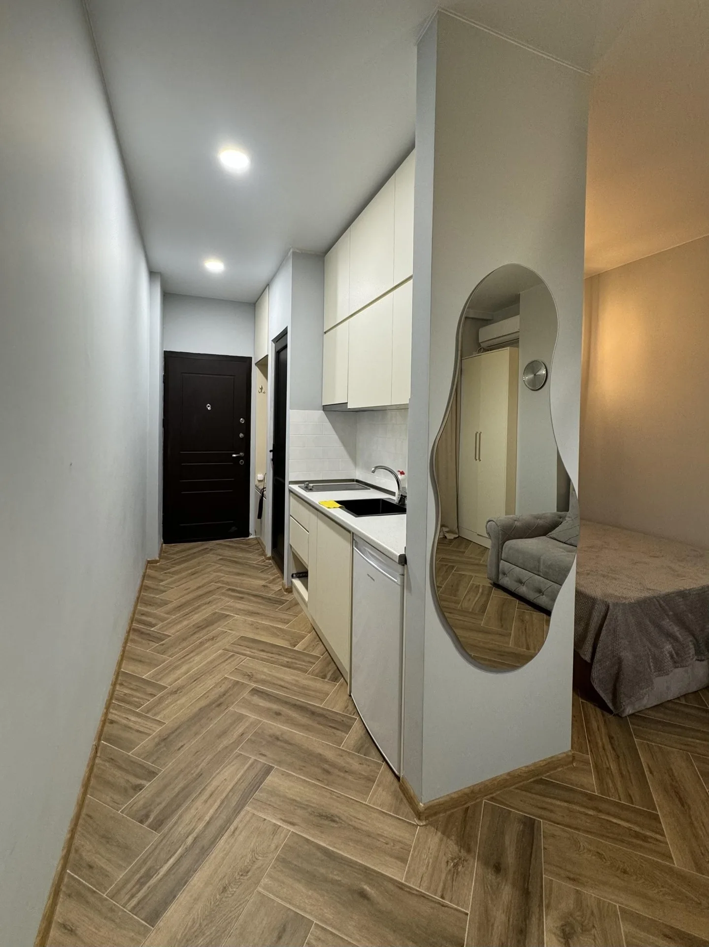 Rejeb Nizharaadze St, 25 · 34 m² · 8/12