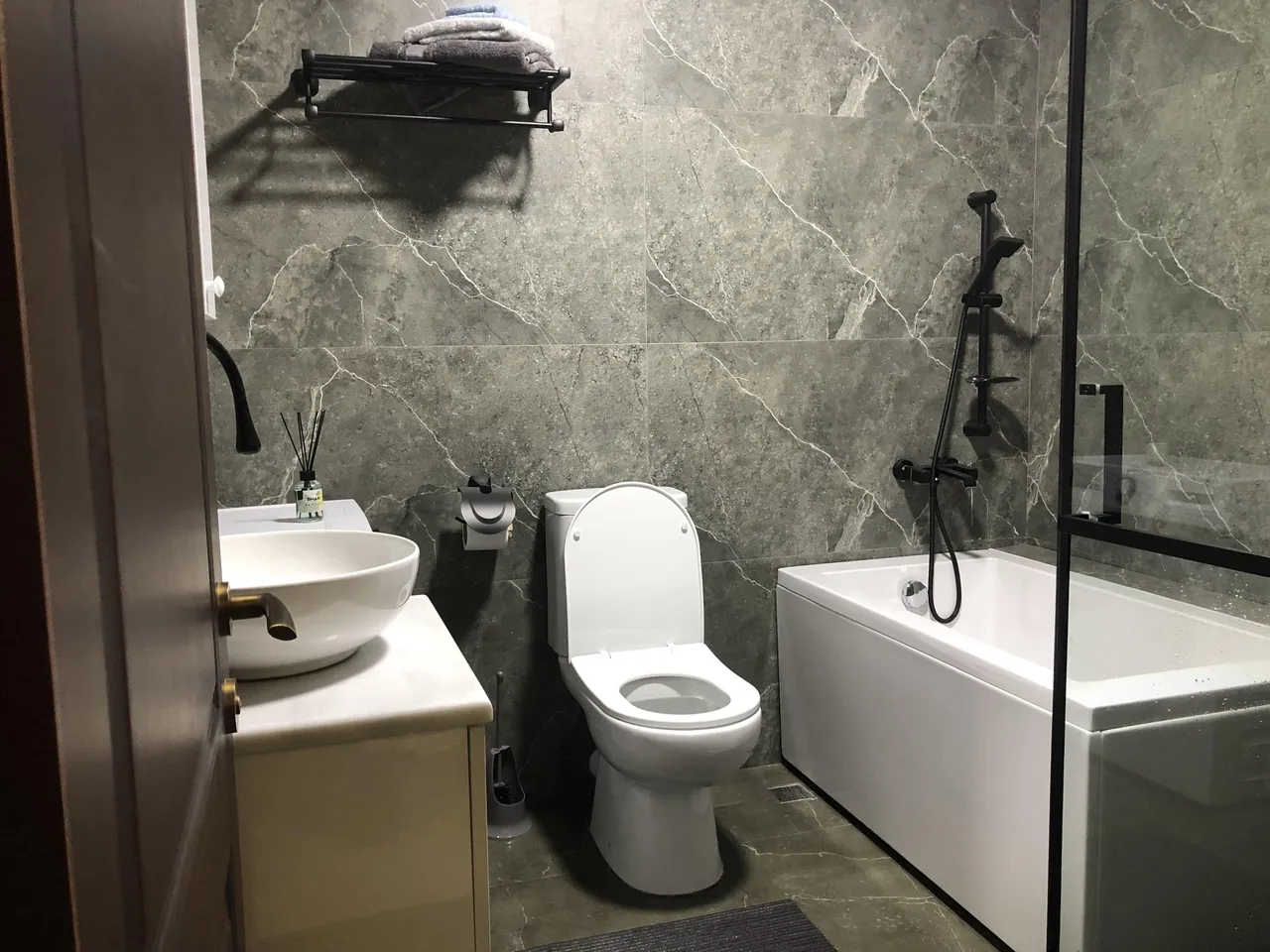 Noe Zhordania St, 19 · 148 m² · 9