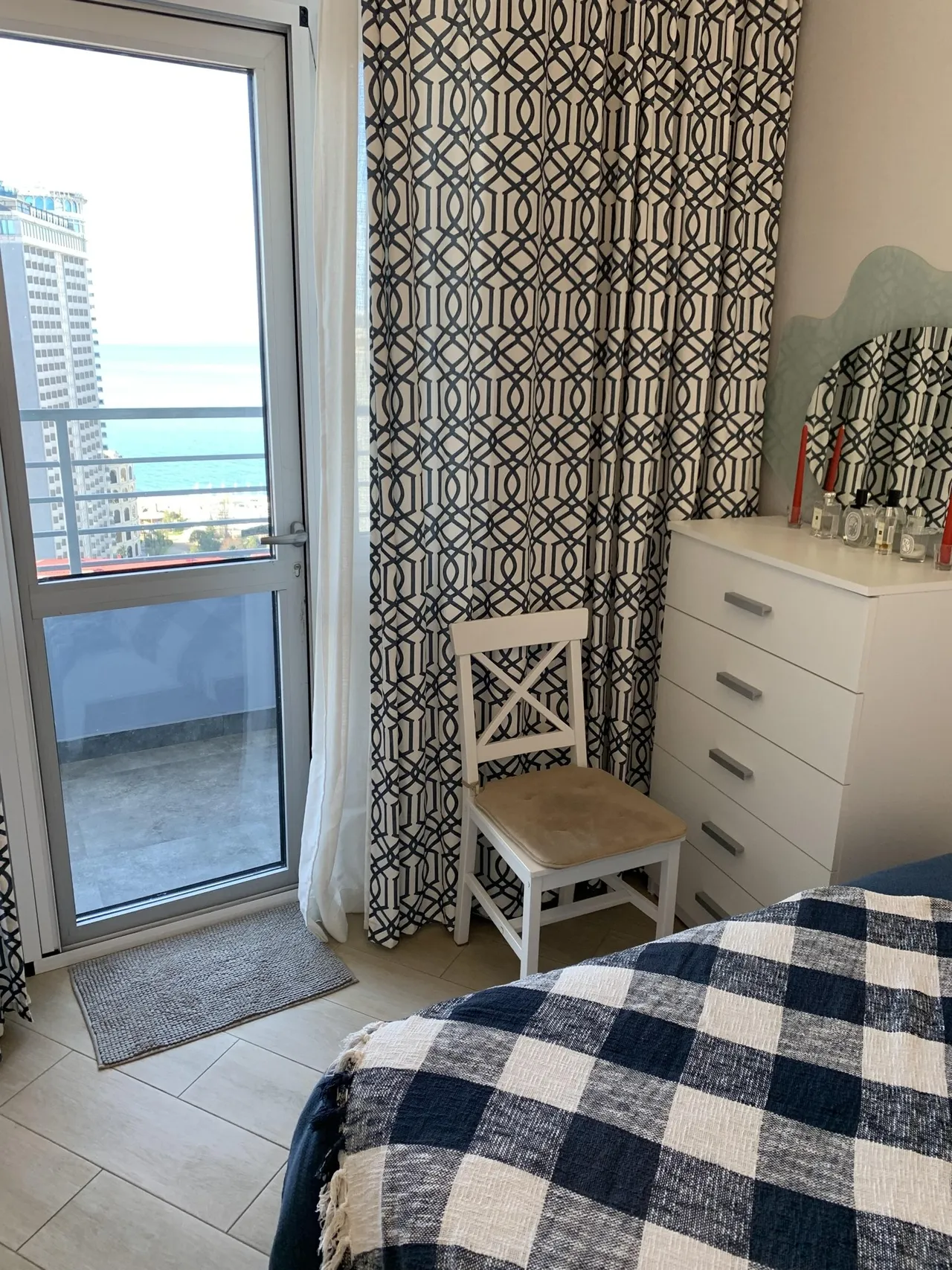 Niko Pirosmani St, 16a · 42 m² · 12