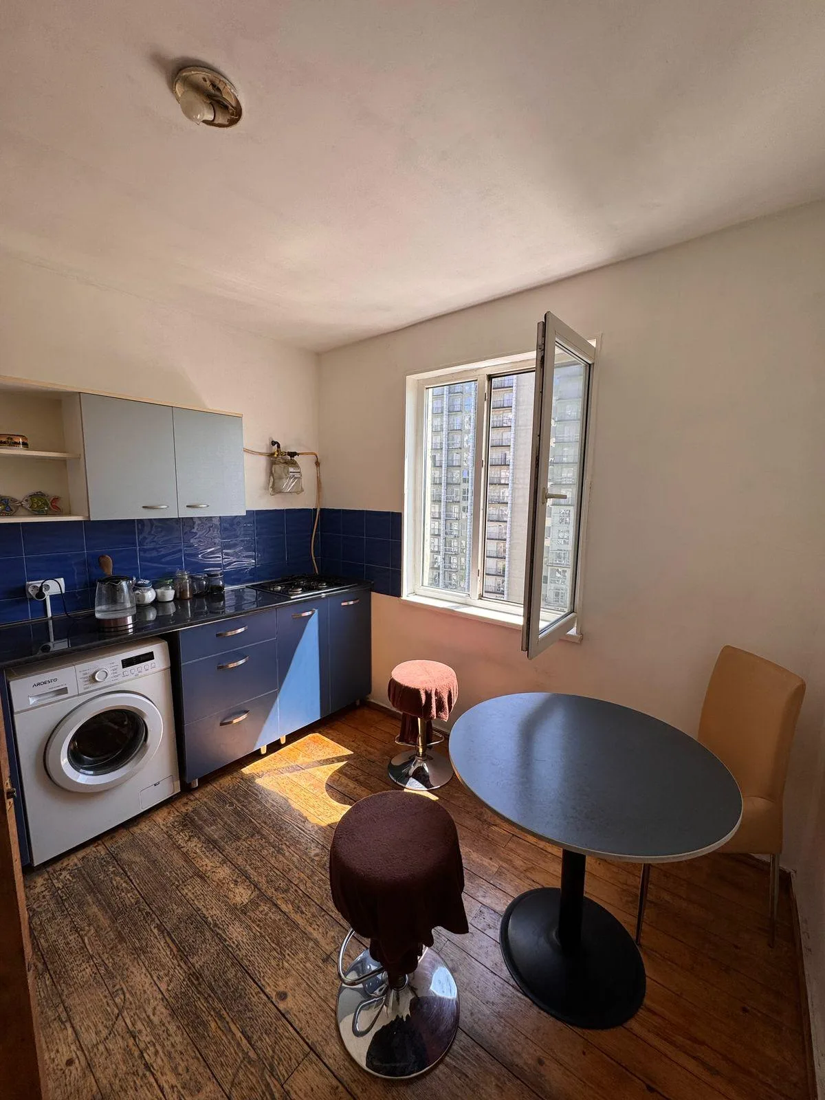 Paata Datuashvili St, 1 · 120.55 m² · 4/12