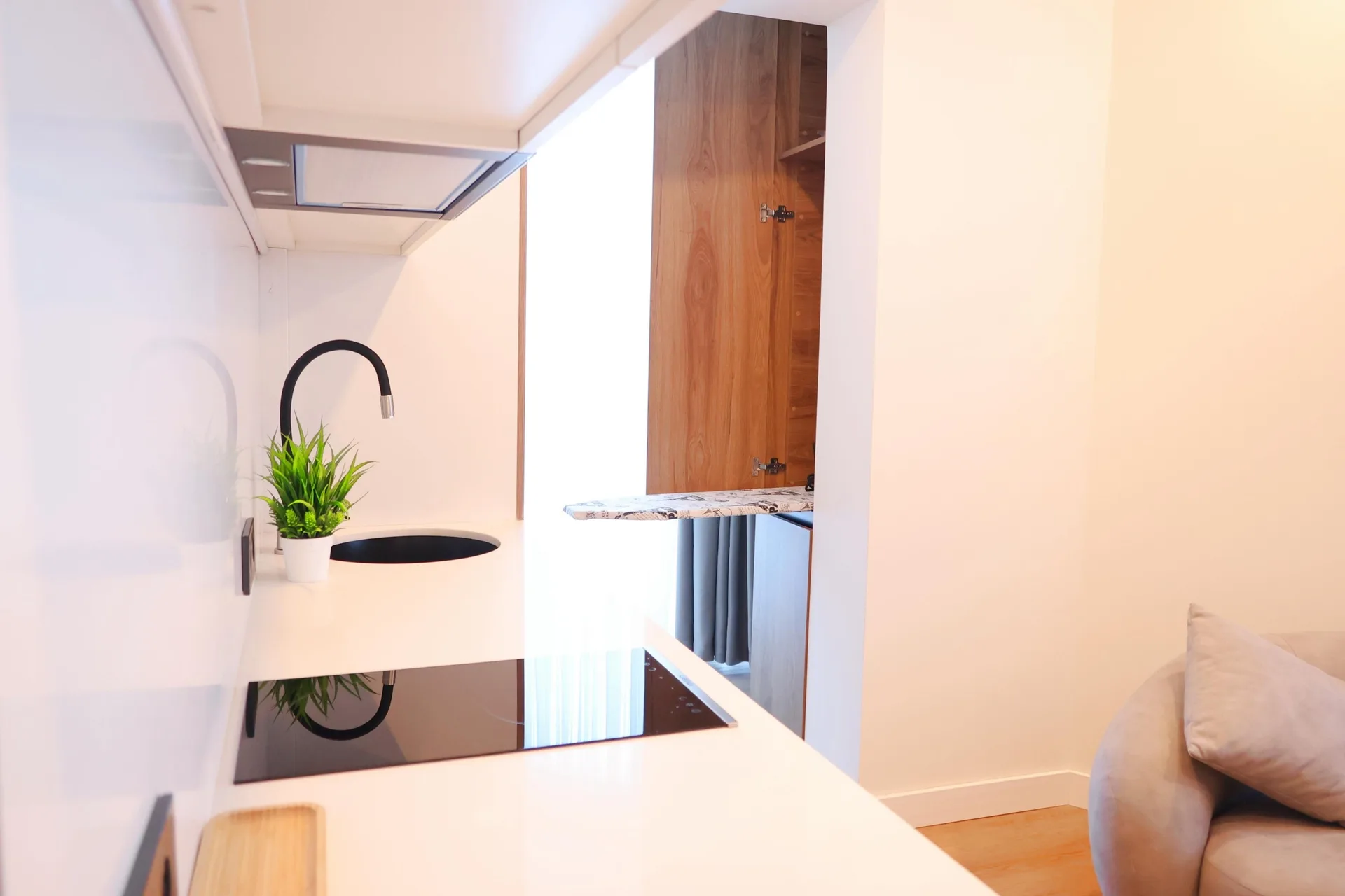 Zhiuli Shartava Ave, 8 · 35.2 m² · 6/12