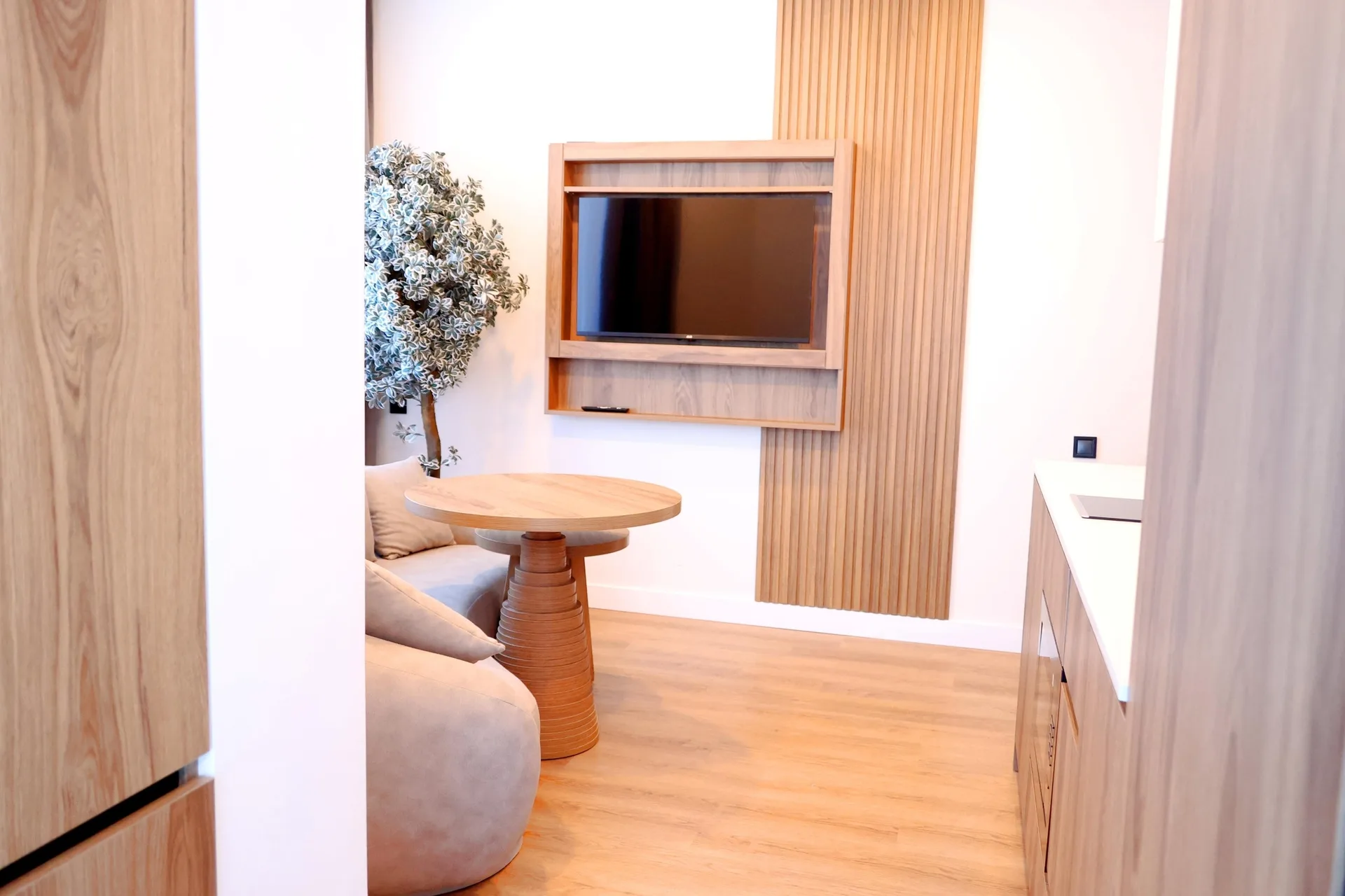 Zhiuli Shartava Ave, 8 · 35.2 m² · 7/12